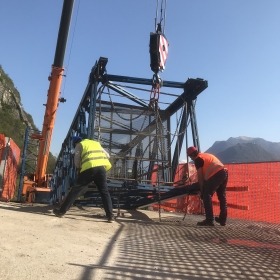 COMANSA 21LC550 - OVERSKY SA - GRU A TORRE