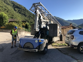Semovente motorizzato radiocomandato - OVERSKY SA - GRU A TORRE