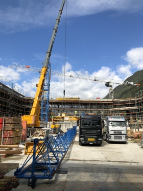 Nuovo Stadio Multifunzionale della Valascia, Ambrì, Switzerland - OVERSKY SA - GRU A TORRE