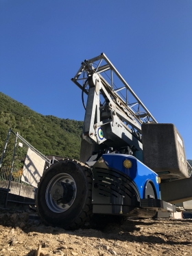 Semovente motorizzato radiocomandato - OVERSKY SA - GRU A TORRE